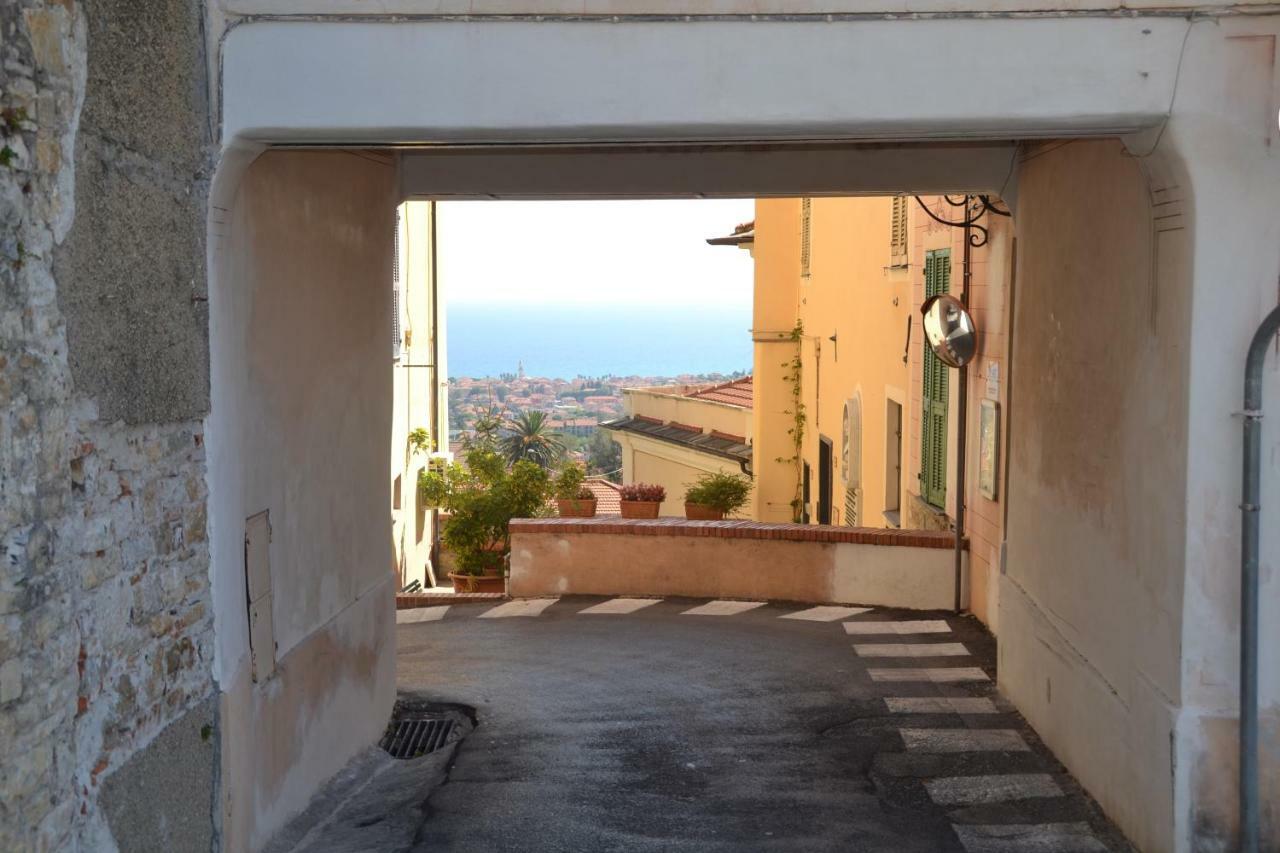 Apartamento La Casa Del Prussiano Diano Castello Exterior foto