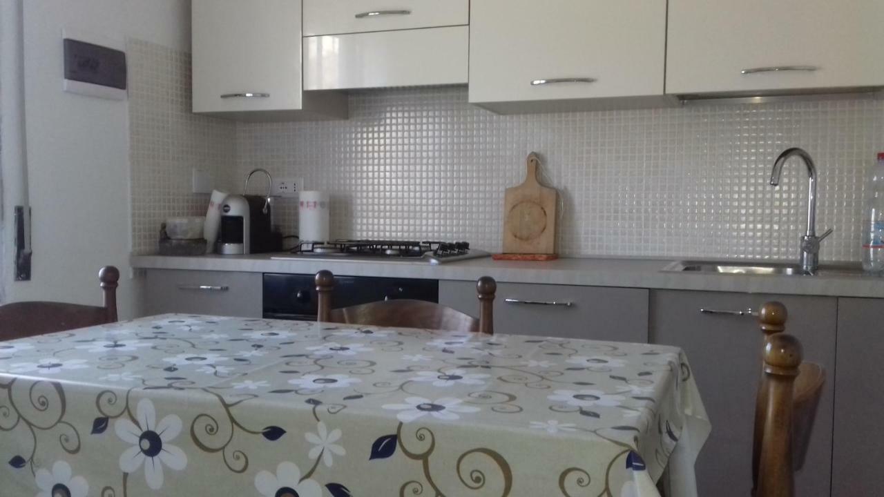 Apartamento La Casa Del Prussiano Diano Castello Exterior foto